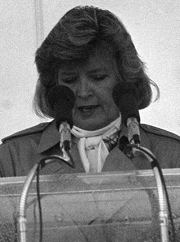 Dec 13 358px Martha Layne Collins governor of Kentucky Nov 8 1986 cropped